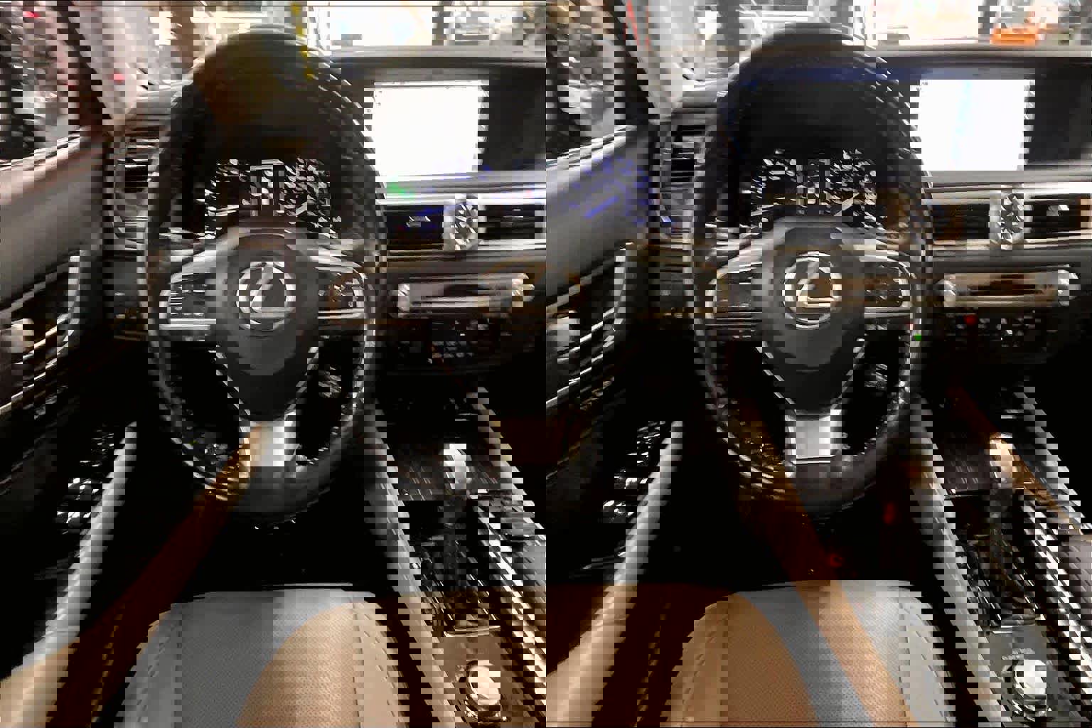 Used 2018 Lexus GS 350 AWD w/ Premium Package image 6