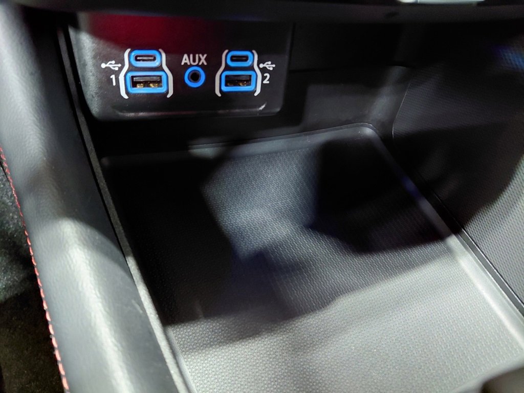 Certified 2025 Dodge Durango GT image 35