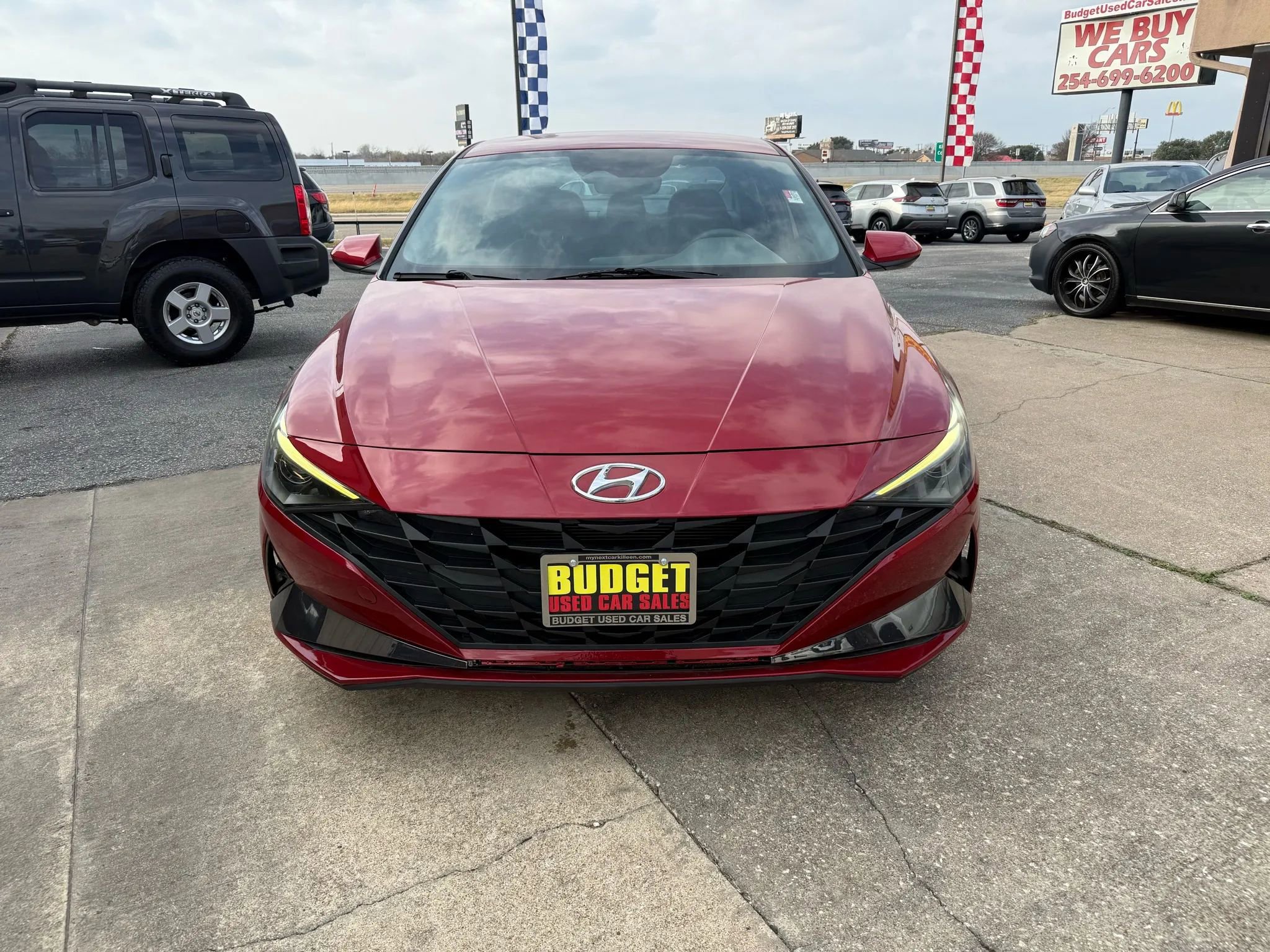Used 2021 Hyundai Elantra SEL image 2