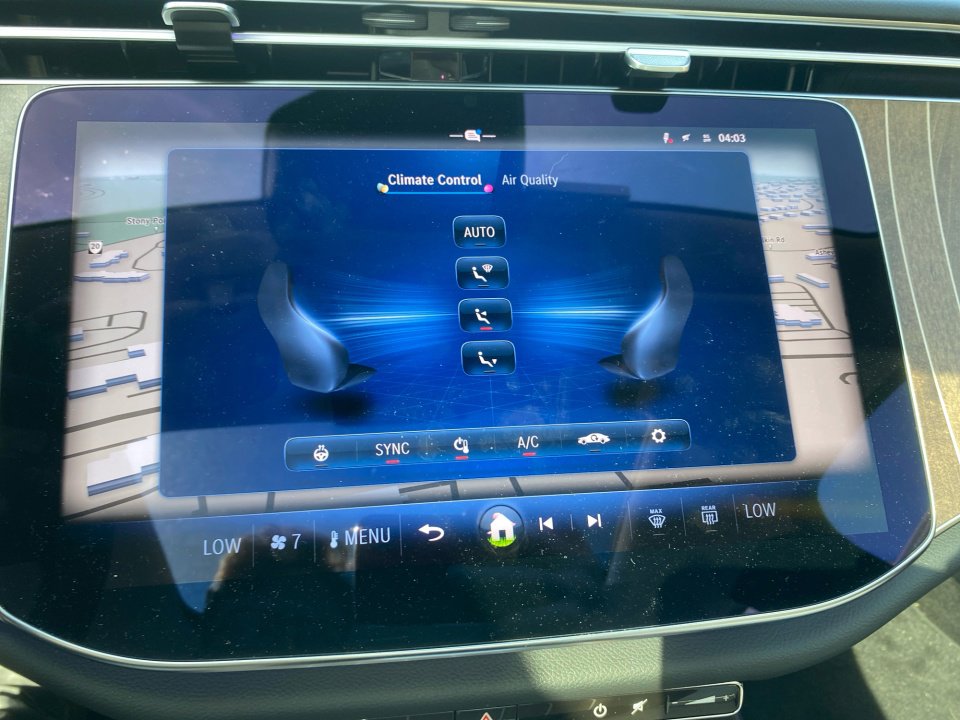 Used 2025 Mercedes-Benz E 350 4MATIC Sedan image 18