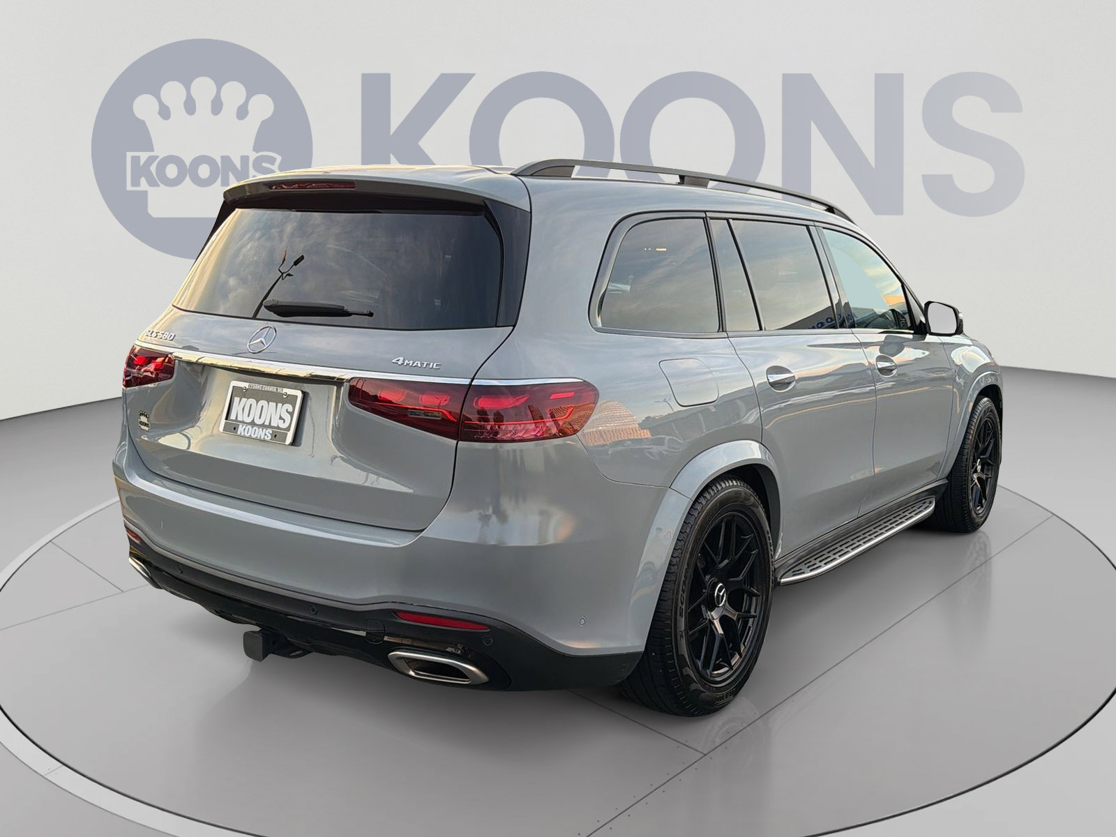 Used 2024 Mercedes-Benz GLS 580 4MATIC image 7