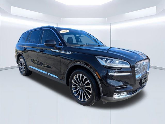 Used 2021 Lincoln Aviator Reserve w/ Equipment Group 201A image 2