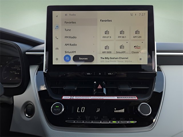 Used 2026 Toyota Corolla SE w/ SE Package image 32