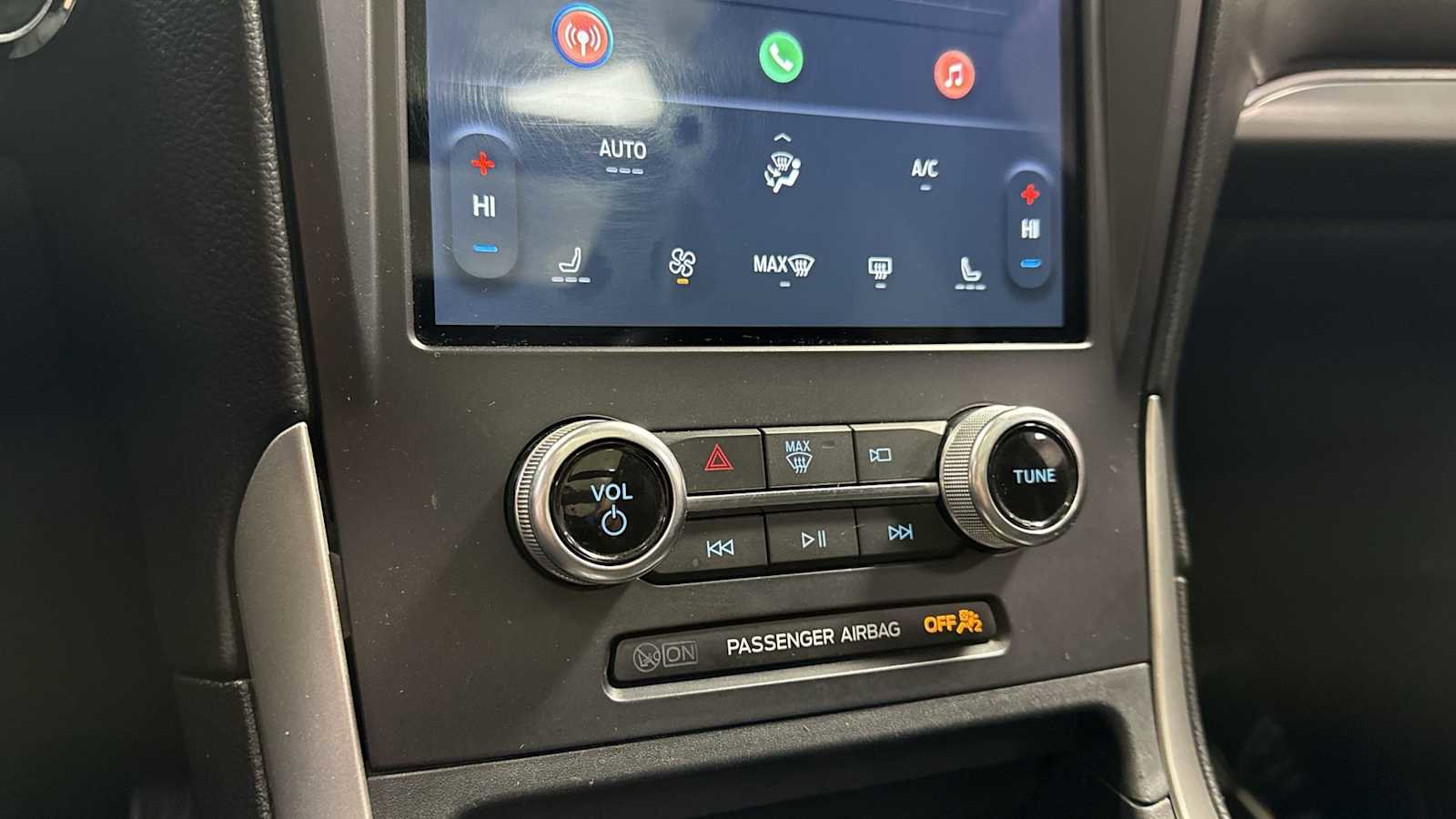 Used 2022 Ford Edge ST-Line image 20