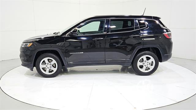 Used 2023 Jeep Compass Sport AWD/4WD image 5