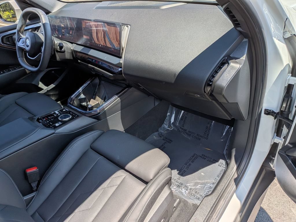 Certified 2025 BMW X3 xDrive30i w/ M Sport Package AWD/4WD image 8
