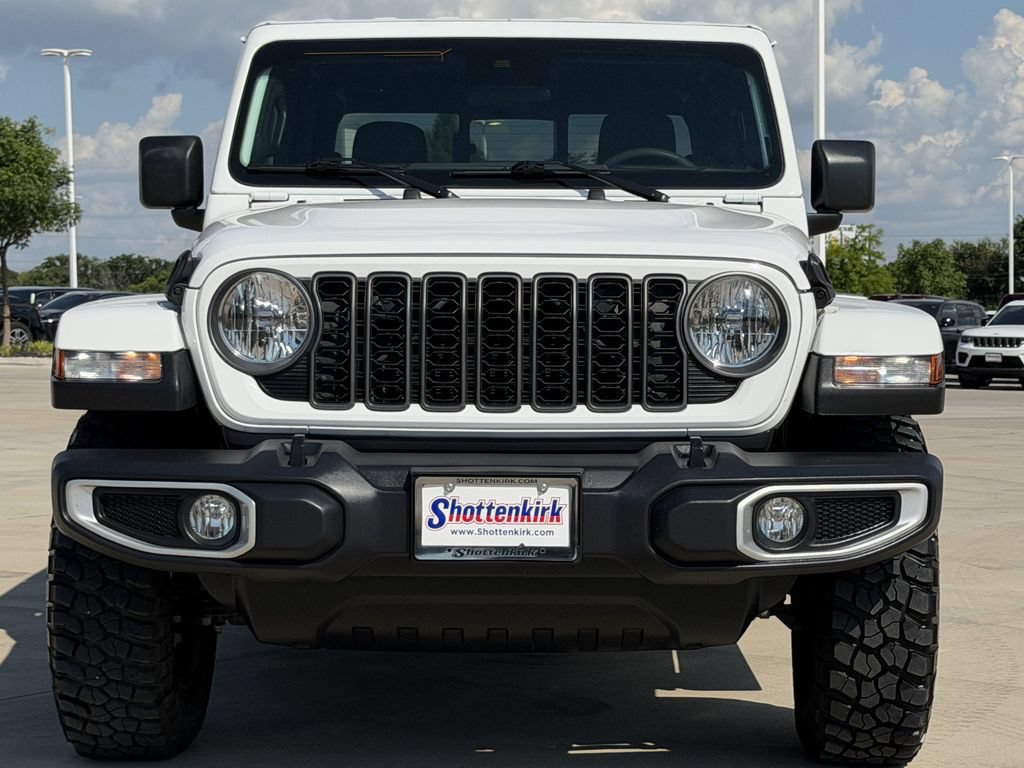 Used 2025 Jeep Gladiator Sport AWD/4WD image 7
