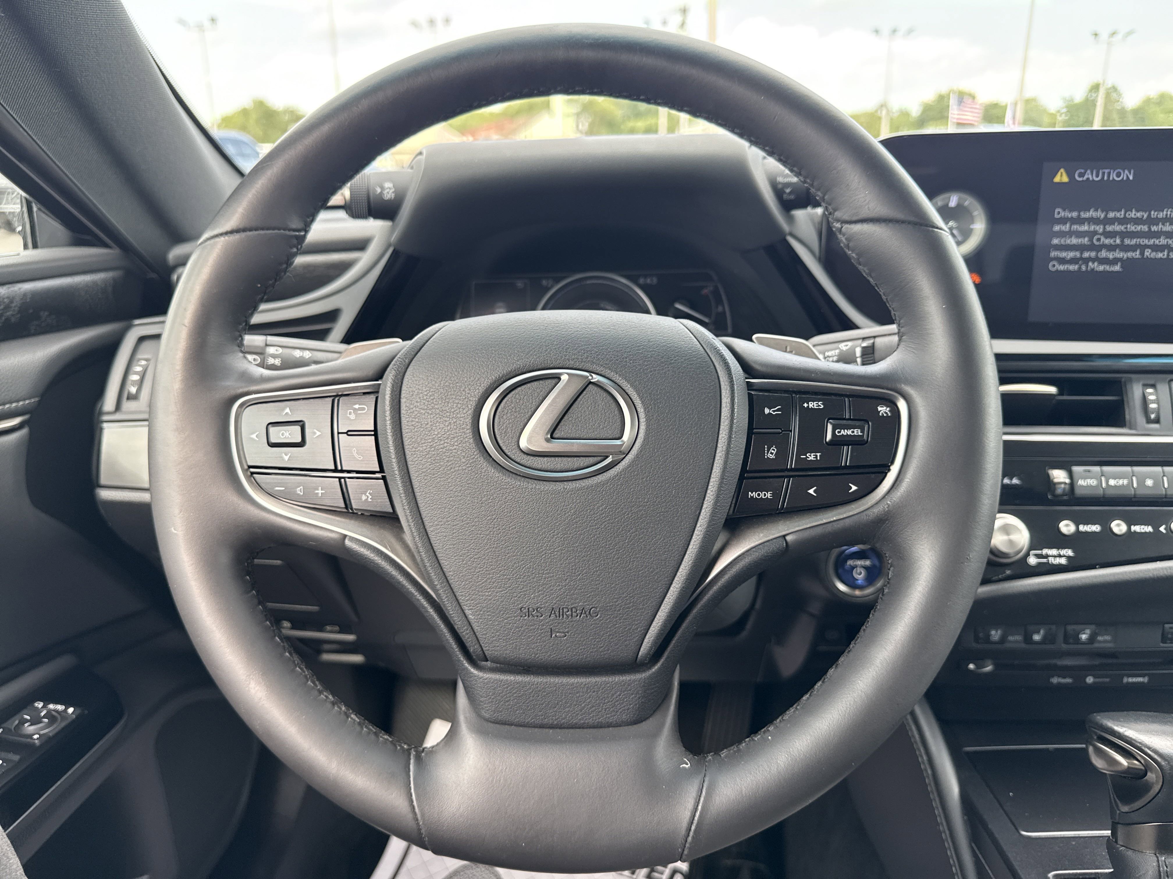 Used 2022 Lexus ES 300h w/ Premium Package image 11