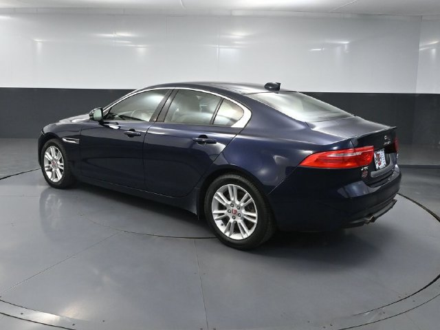 Used 2018 Jaguar XE Premium AWD/4WD image 6