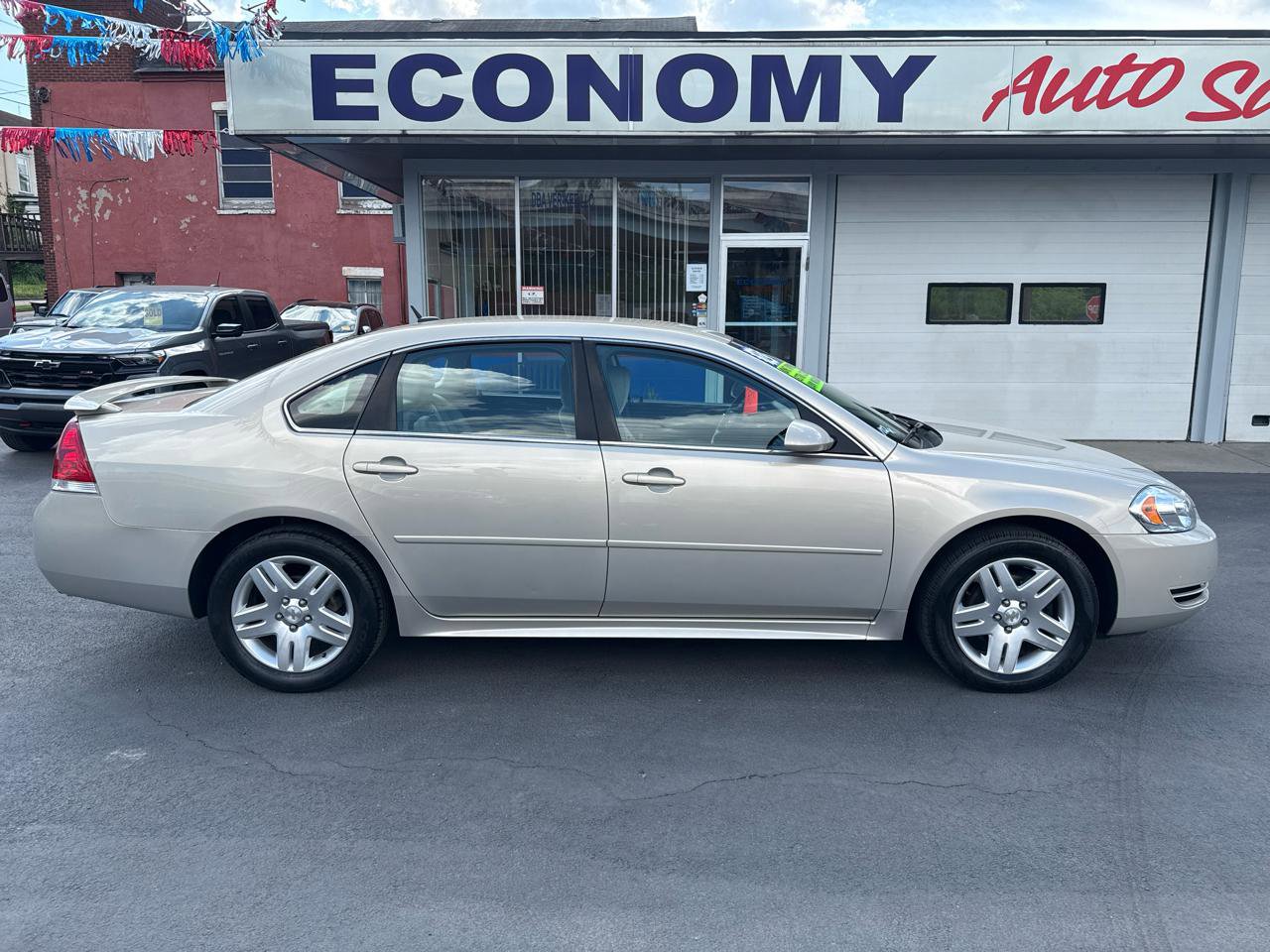 Used 2012 Chevrolet Impala LT FWD image 2