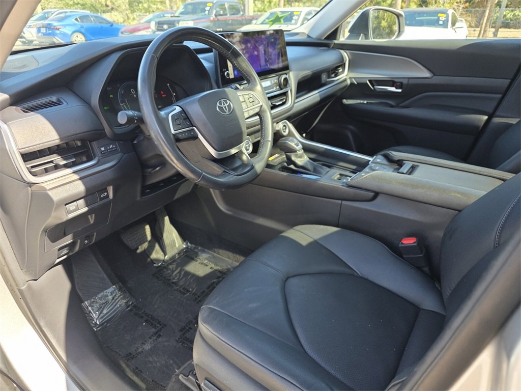 Certified 2024 Toyota Grand Highlander XLE image 28