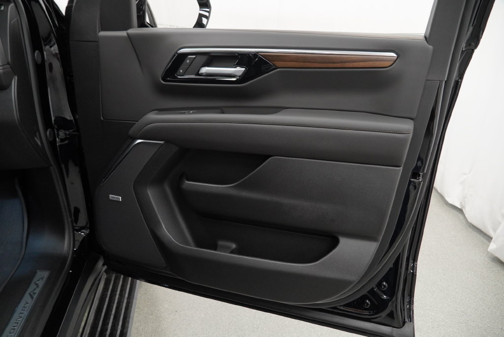 New 2026 Chevrolet Tahoe High Country AWD/4WD image 30