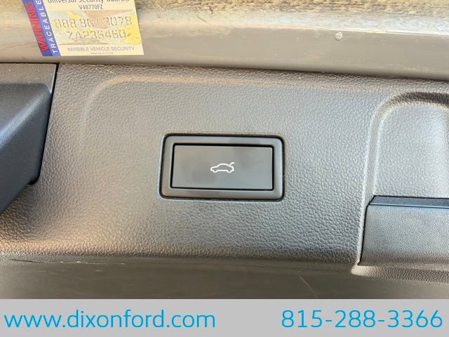 Used 2025 Volkswagen Atlas Peak Edition SE AWD/4WD image 28