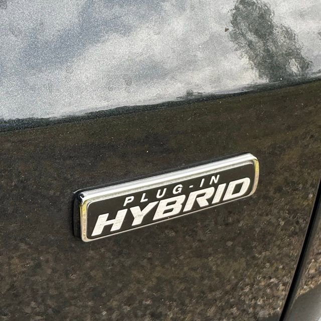 Used 2022 Ford Escape Titanium w/ Titanium Premium Package image 33