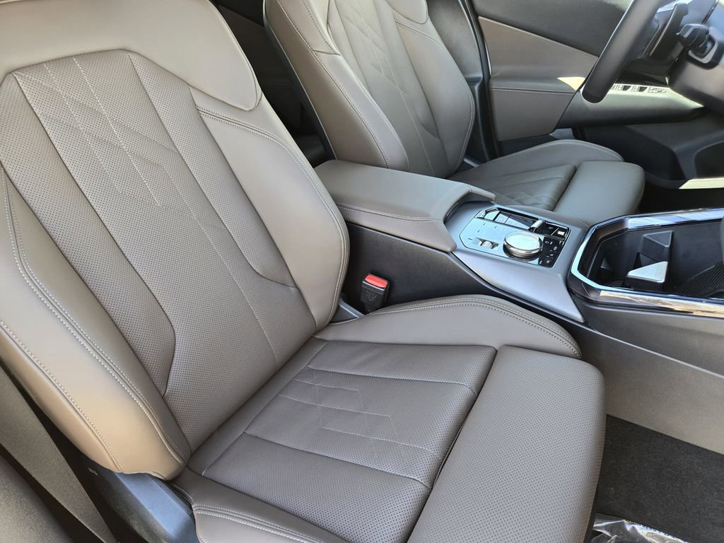 Used 2025 BMW X3 xDrive30i w/ Convenience Package AWD/4WD image 17