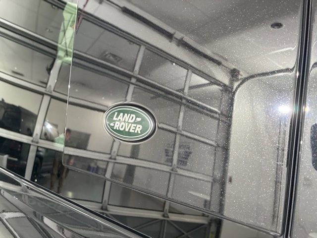 Used 2024 Land Rover Defender 110 S image 11