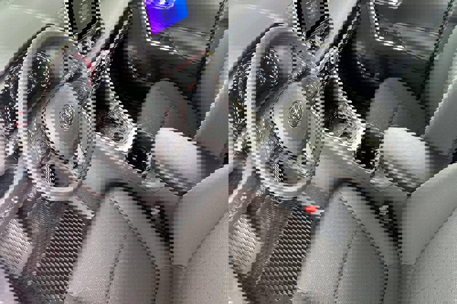 New 2025 Toyota RAV4 XLE image 11