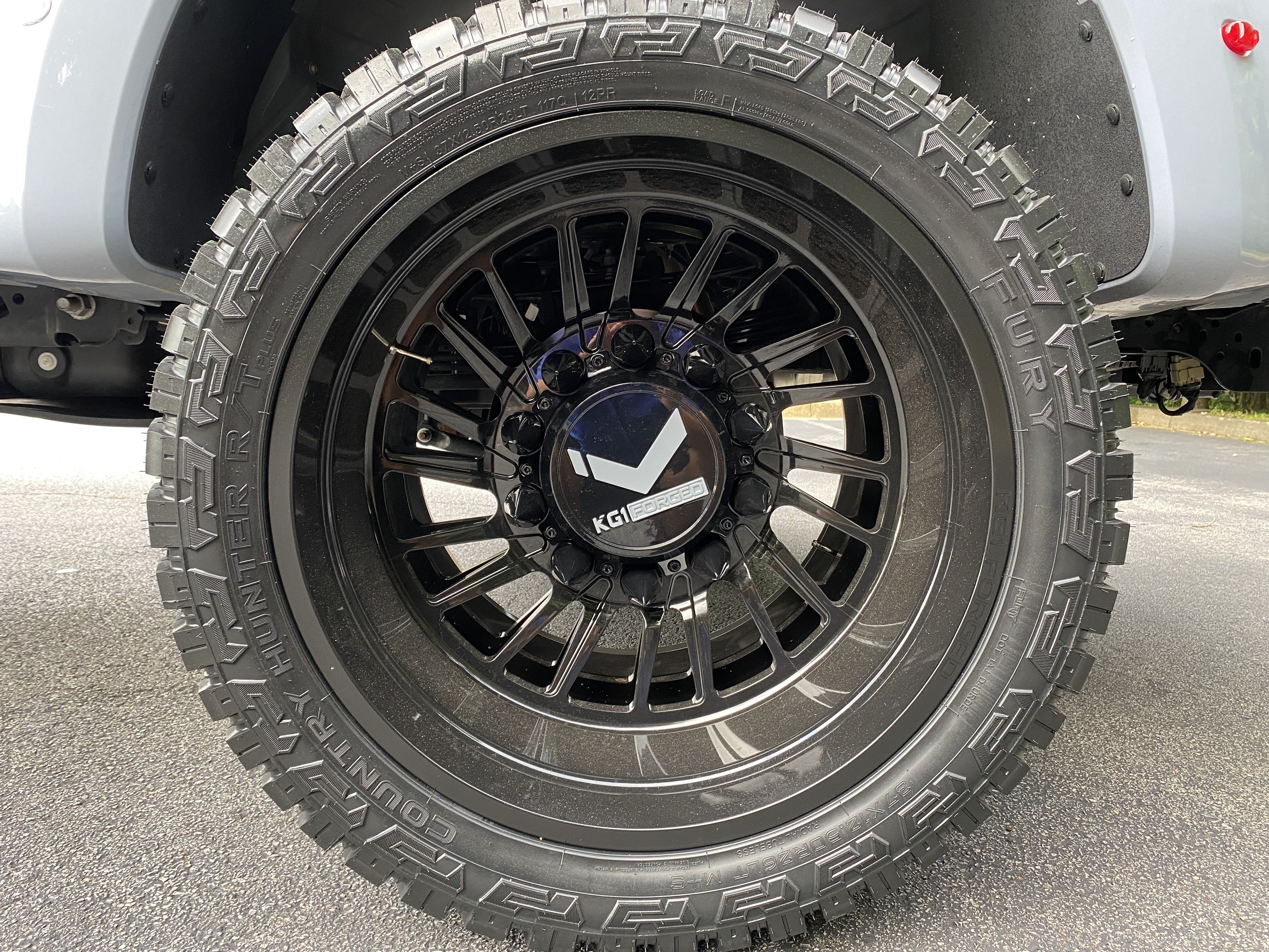 Used 2025 Ford F450 Platinum w/ FX4 Off-Road Package AWD/4WD image 50