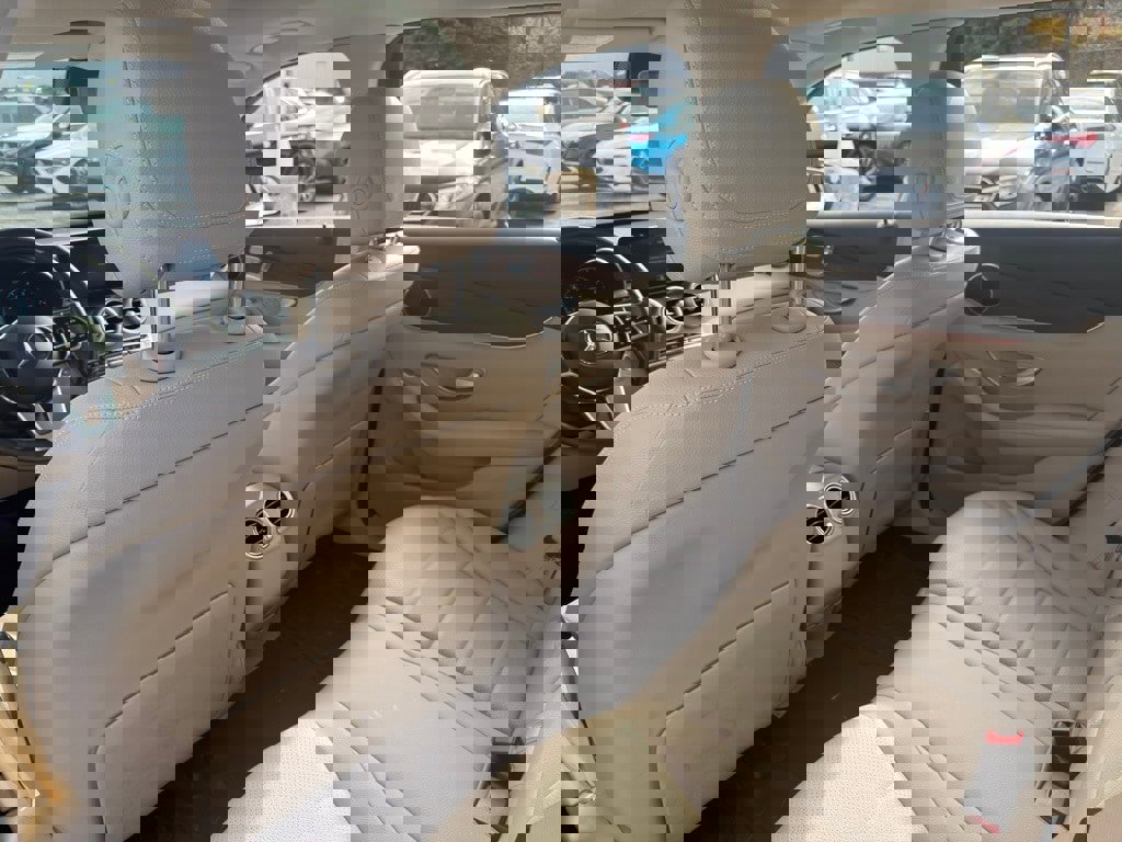 Used 2022 Mercedes-Benz GLC 300 4MATIC image 26