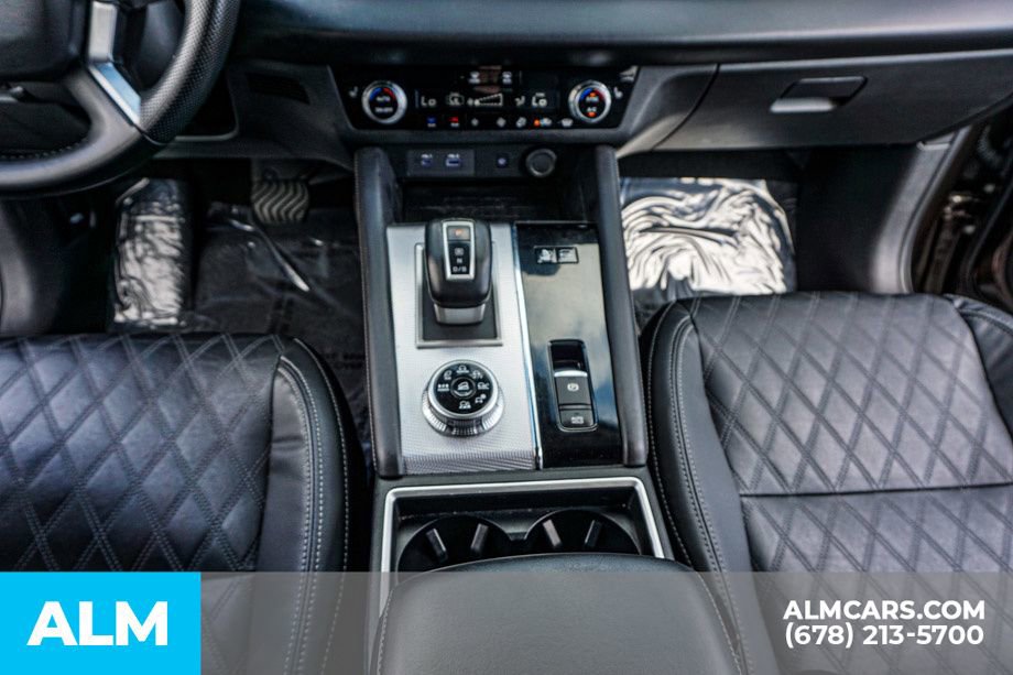 Used 2023 Mitsubishi Outlander SEL image 42