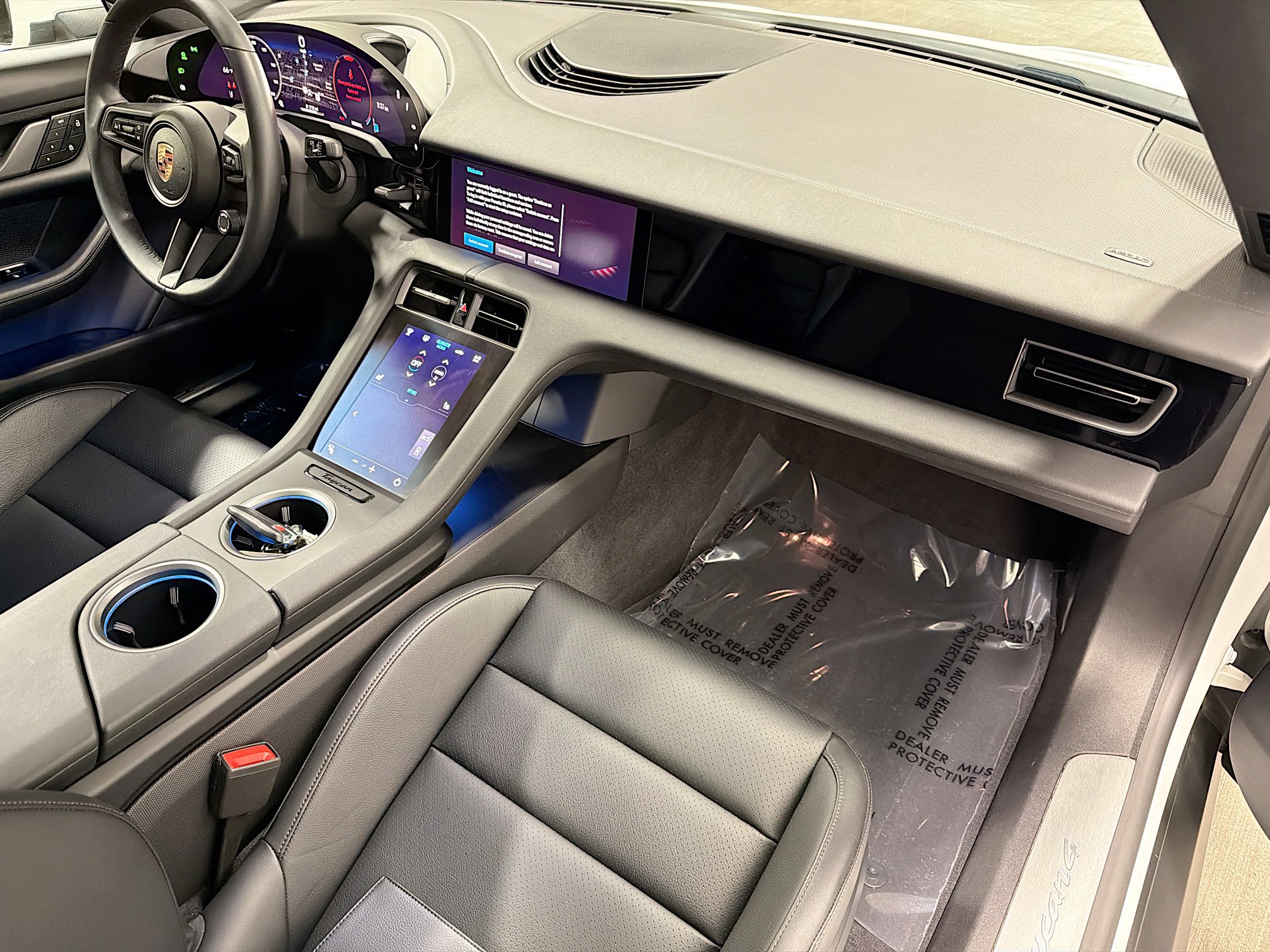 Certified 2025 Porsche Taycan image 15