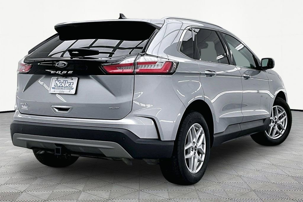 Certified 2024 Ford Edge SEL w/ Convenience Package AWD/4WD image 2