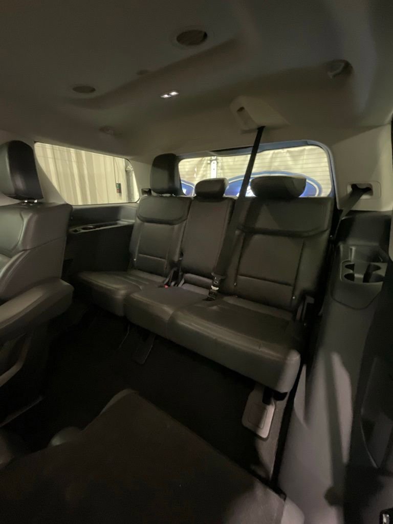 Used 2025 Ford Expedition Active RWD image 12