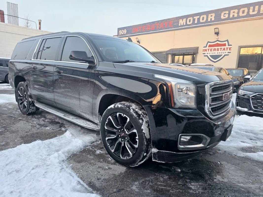Used 2019 GMC Yukon XL SLT image 2