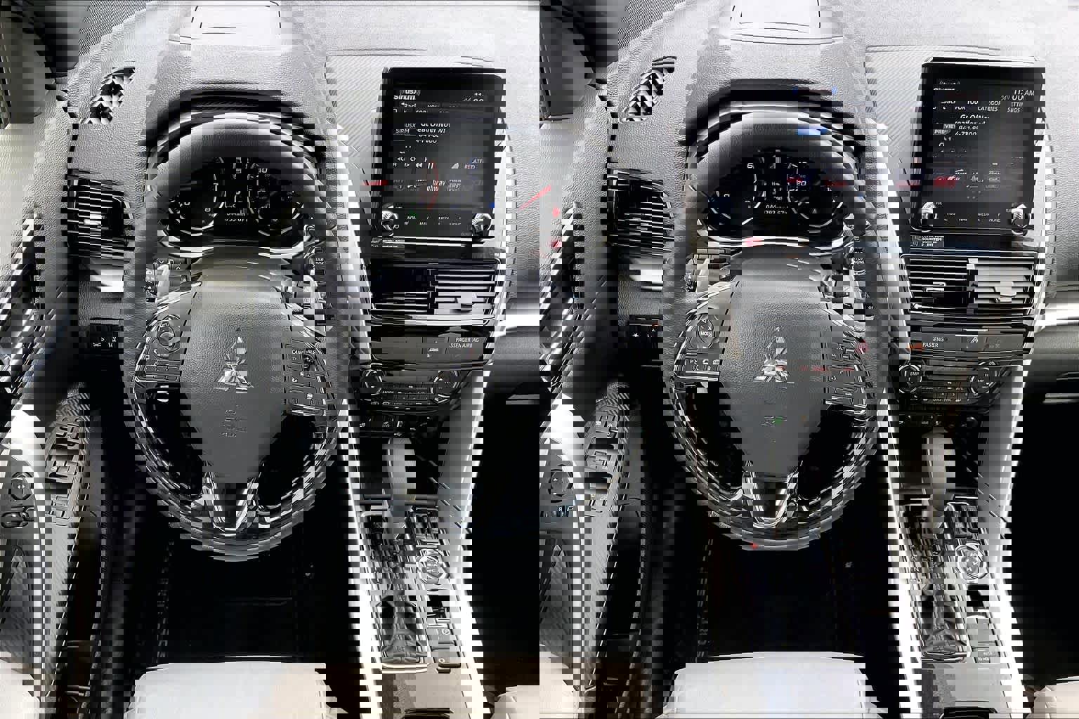 Used 2023 Mitsubishi Eclipse Cross SEL image 5