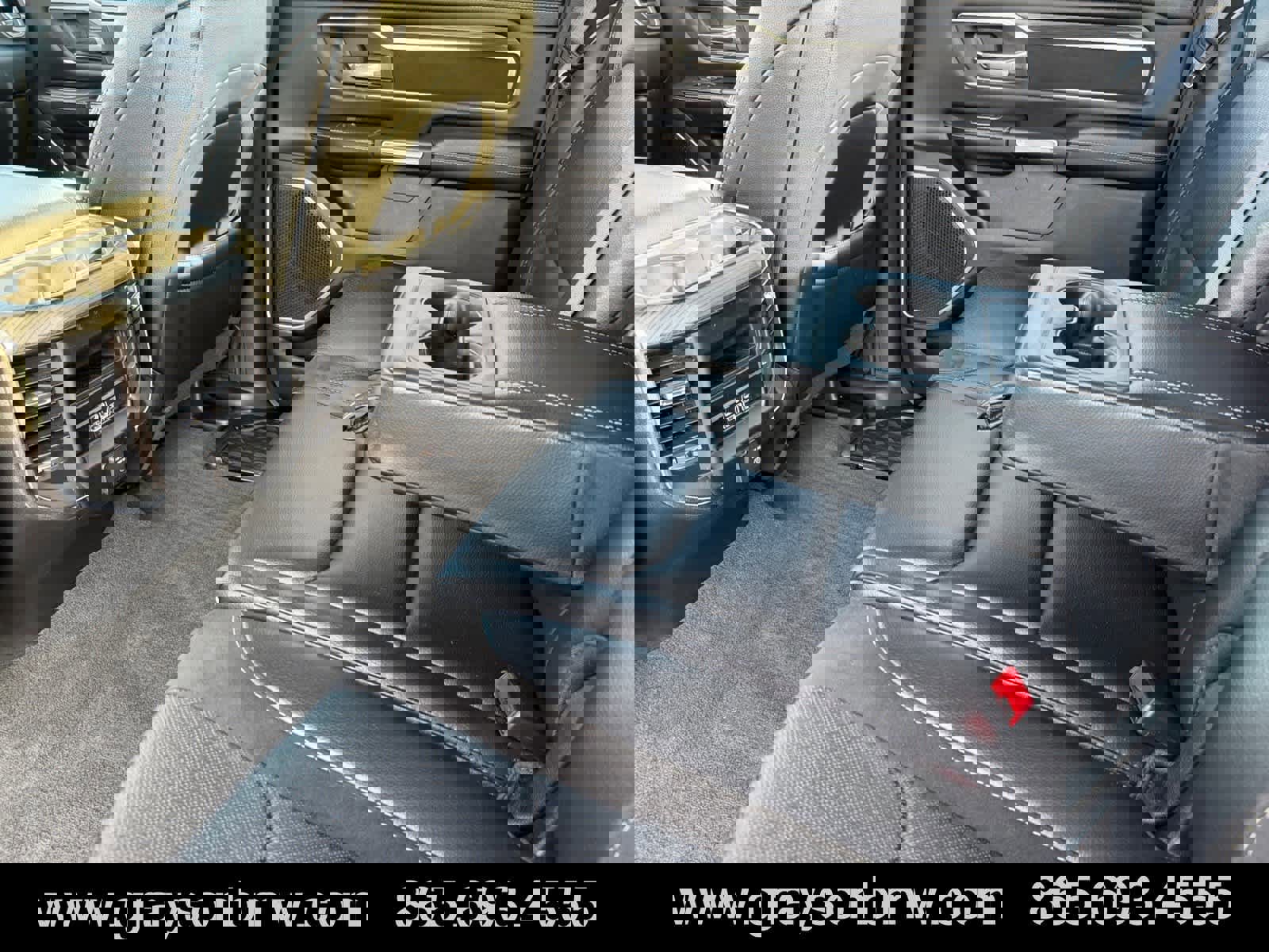 Used 2023 RAM 1500 Laramie AWD/4WD image 17