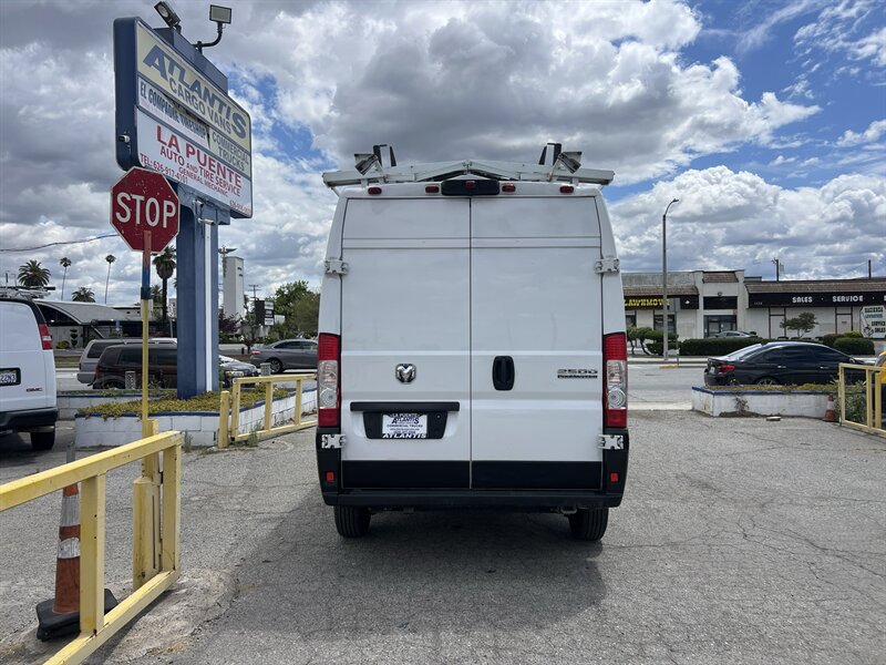 Used 2024 RAM ProMaster 2500 FWD image 3