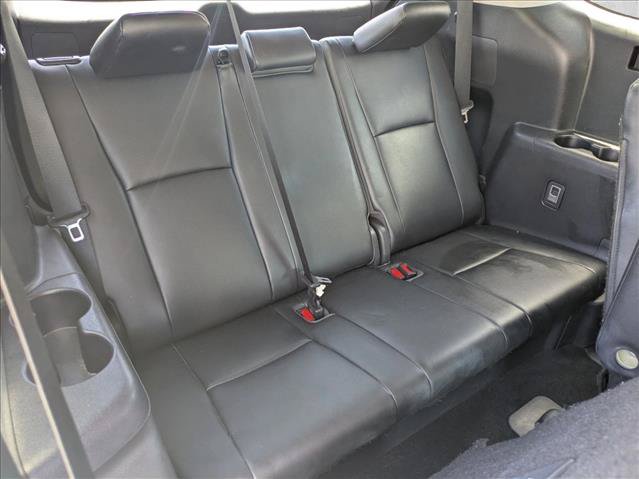 Used 2021 Toyota Highlander XLE FWD image 19