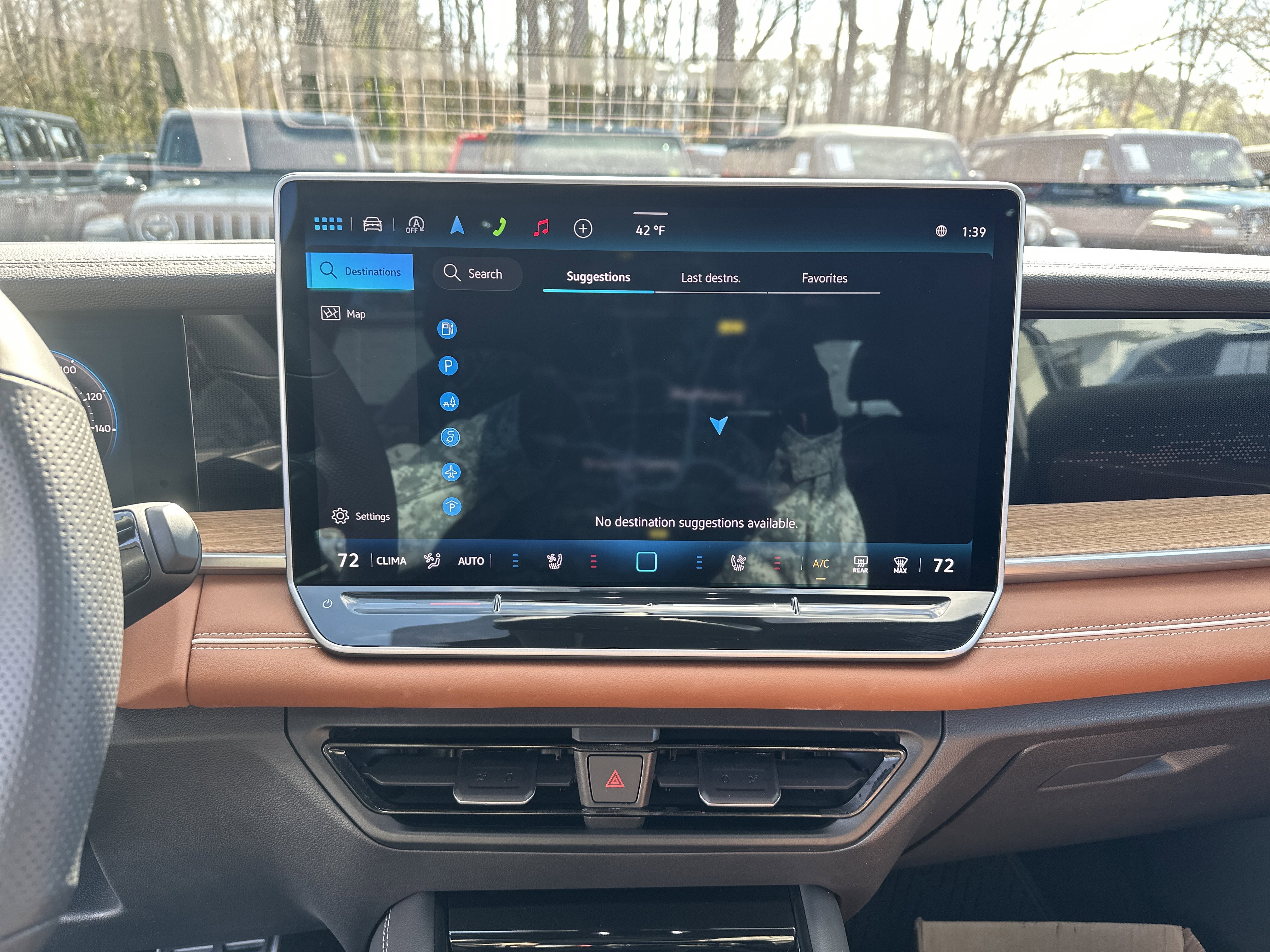 Used 2025 Volkswagen Tiguan SEL R-Line AWD/4WD image 29