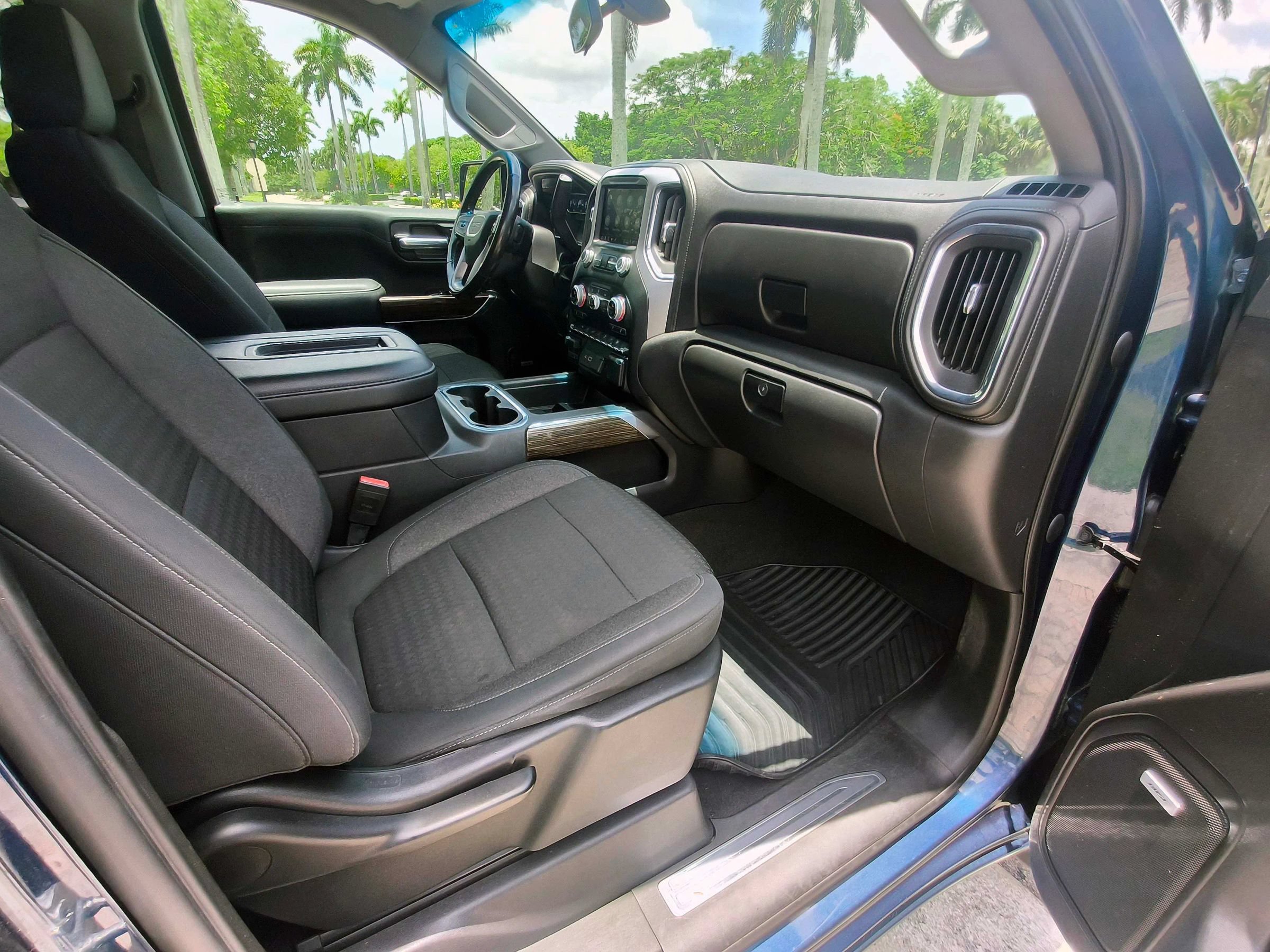 Used 2021 GMC Sierra 1500 Elevation w/ Preferred Package AWD/4WD image 31