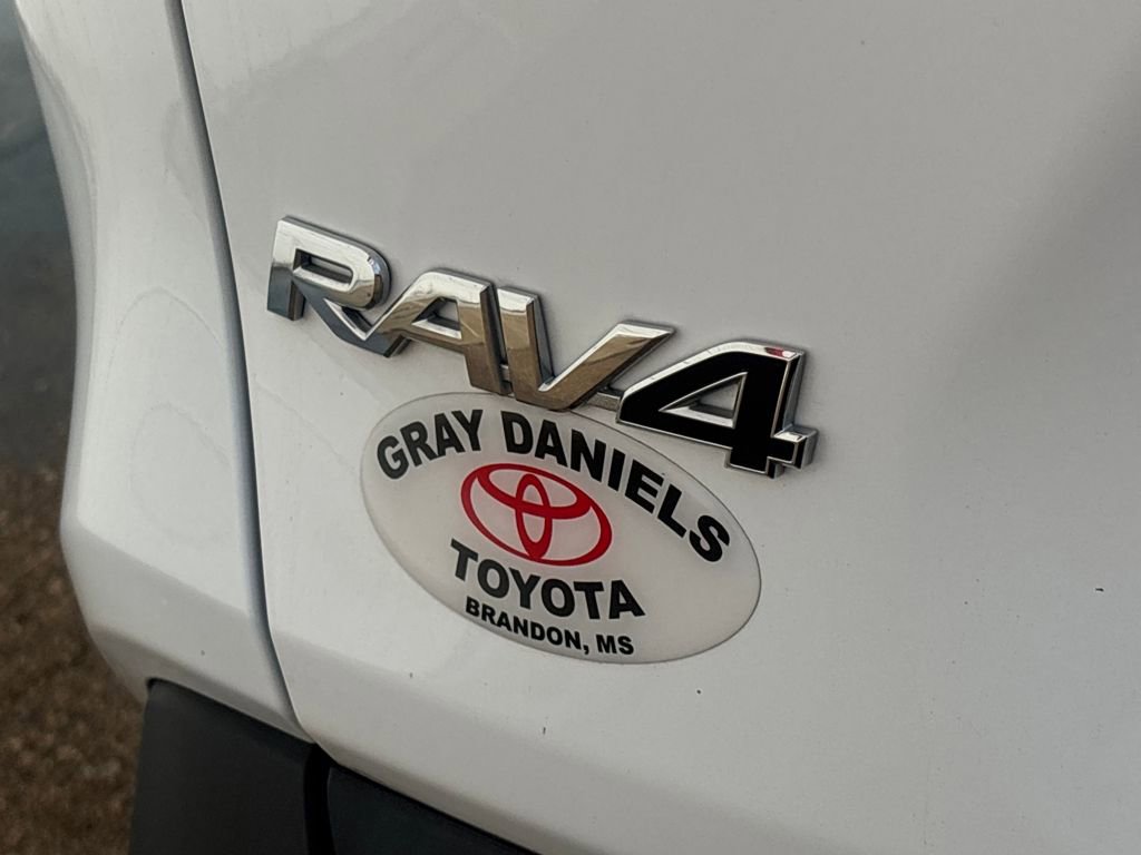Used 2023 Toyota RAV4 XLE image 32