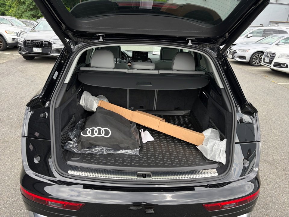 Used 2023 Audi Q5 e Premium Plus w/ Premium Plus Package AWD/4WD image 15