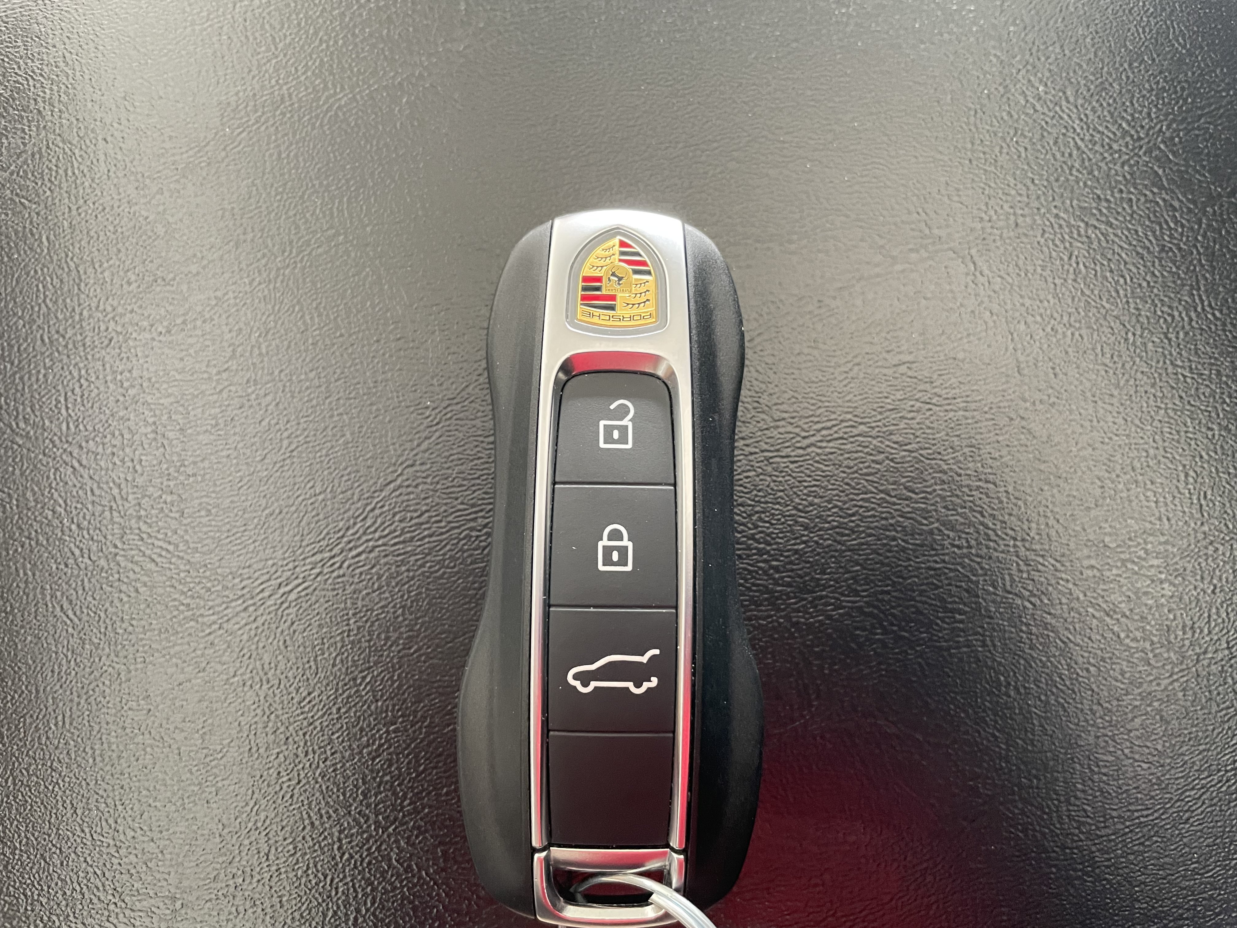 Used 2025 Porsche Cayenne Coupe AWD/4WD image 25