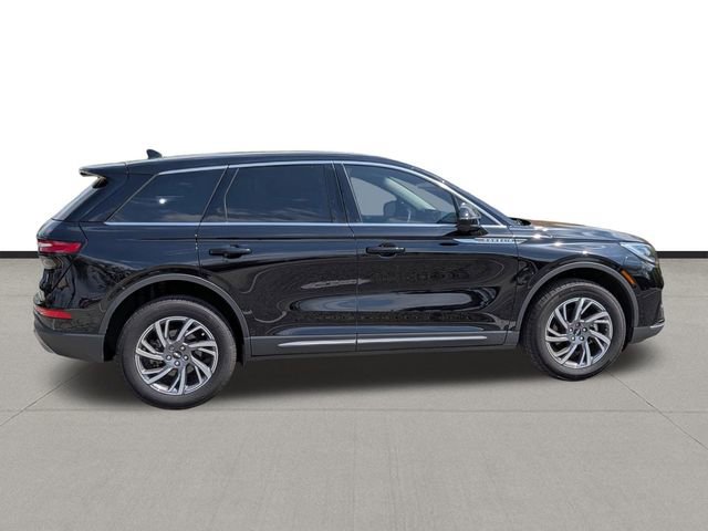 Used 2025 Lincoln Corsair FWD w/ Equipment Group 101A image 4