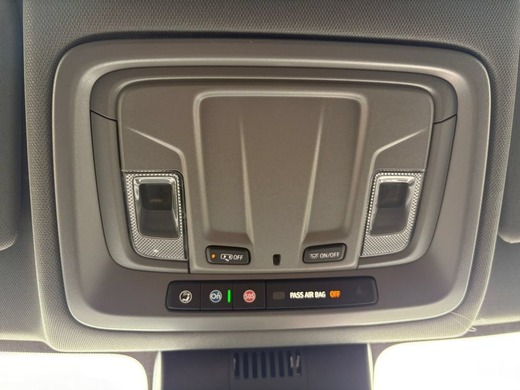 Used 2025 Chevrolet Silverado 1500 LT RWD image 29