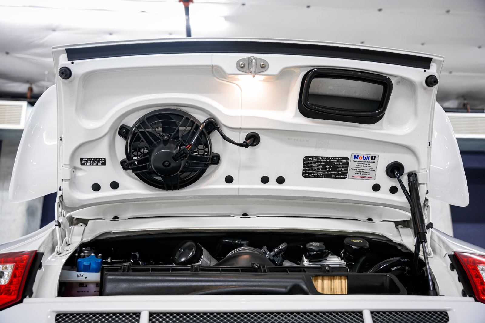 Used 2010 Porsche 911 GT3 RWD image 39