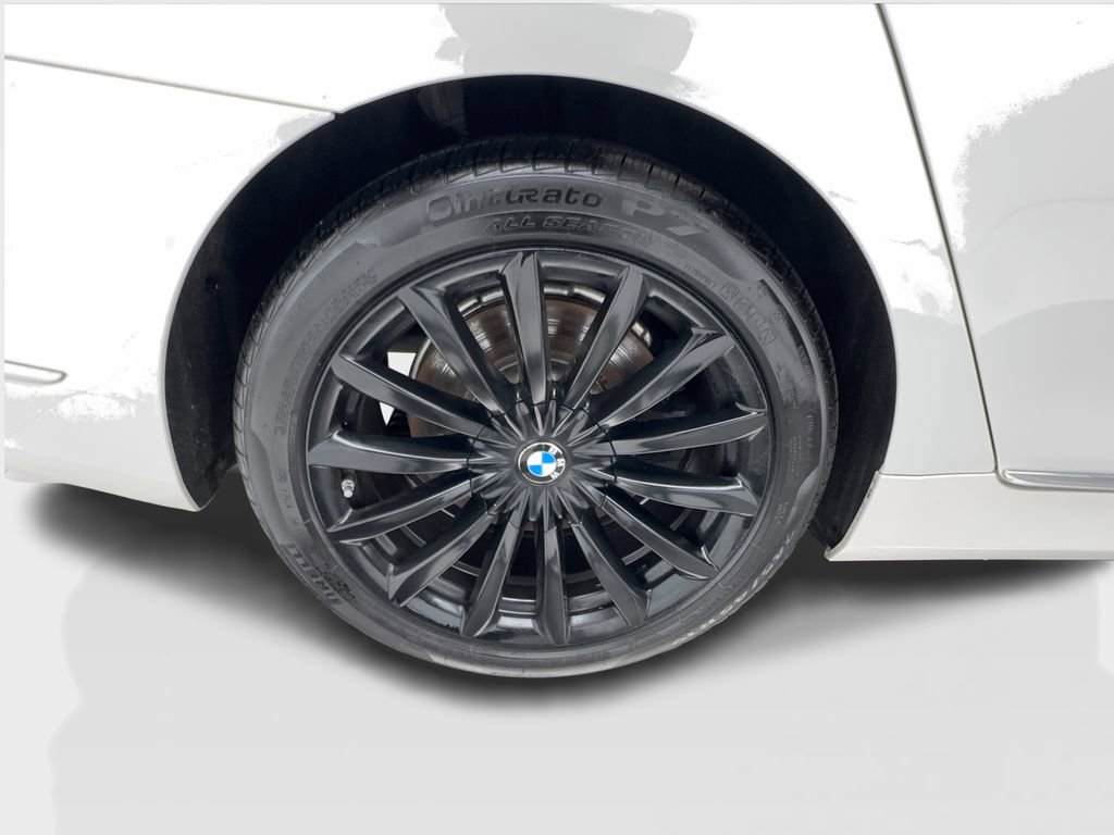 Used 2022 BMW 740i xDrive w/ Premium Package AWD/4WD image 16