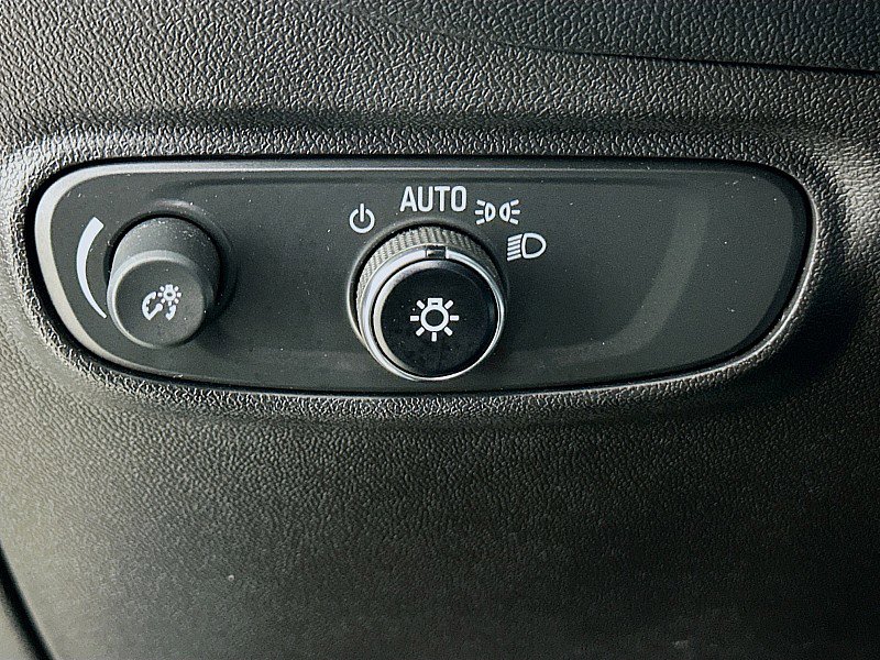 Used 2023 Chevrolet Equinox LT image 10