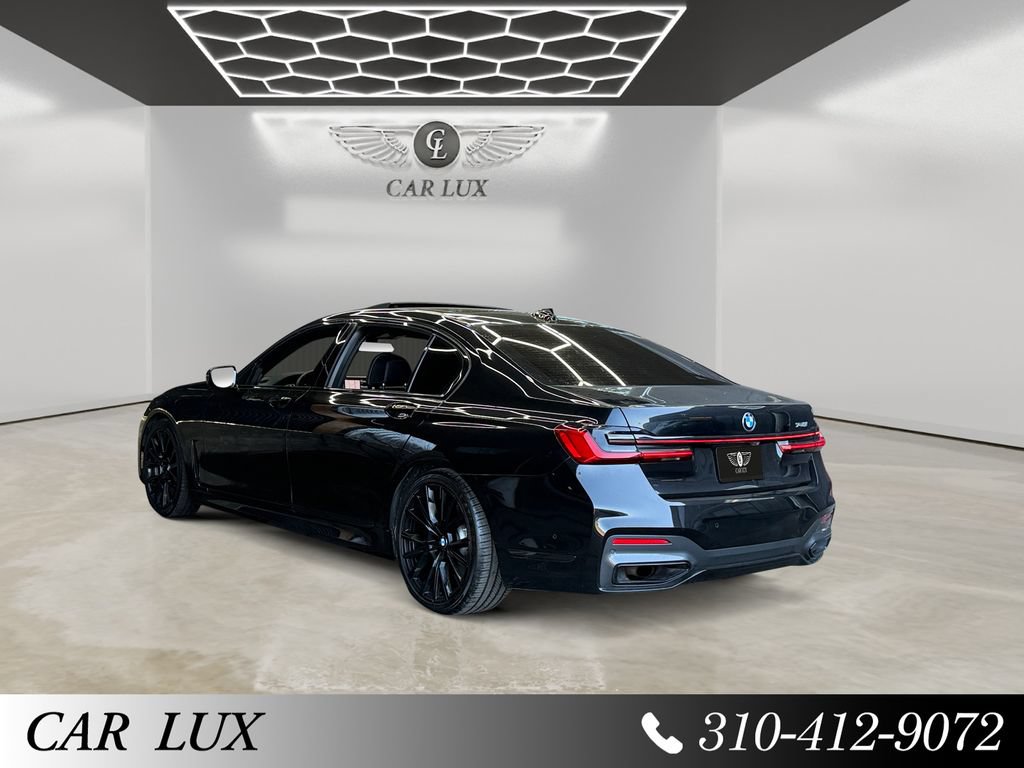 Used 2021 BMW 740i w/ M Sport Package RWD image 3
