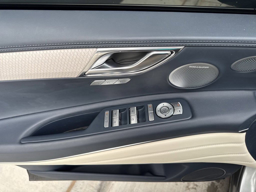 New 2025 Genesis GV80 3.5T Prestige image 18