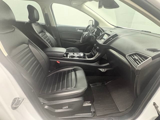 Used 2019 Ford Edge SEL w/ Equipment Group 201A AWD/4WD image 36