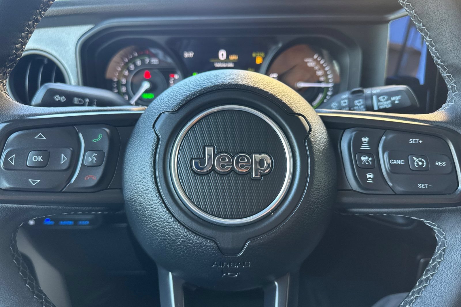 Used 2025 Jeep Wrangler Unlimited Sport S 4xe AWD/4WD image 23