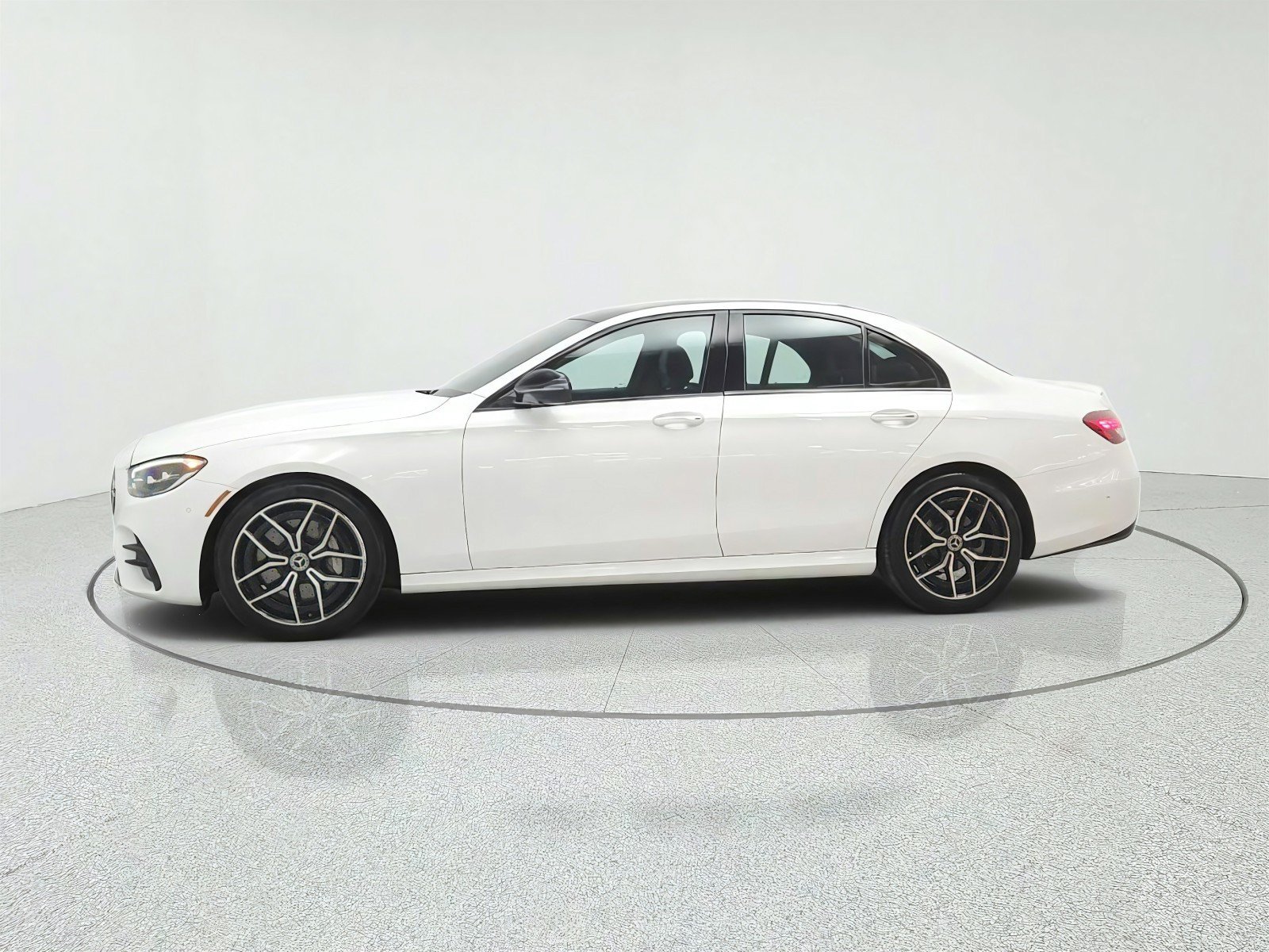 Used 2022 Mercedes-Benz E 350 Sedan image 8