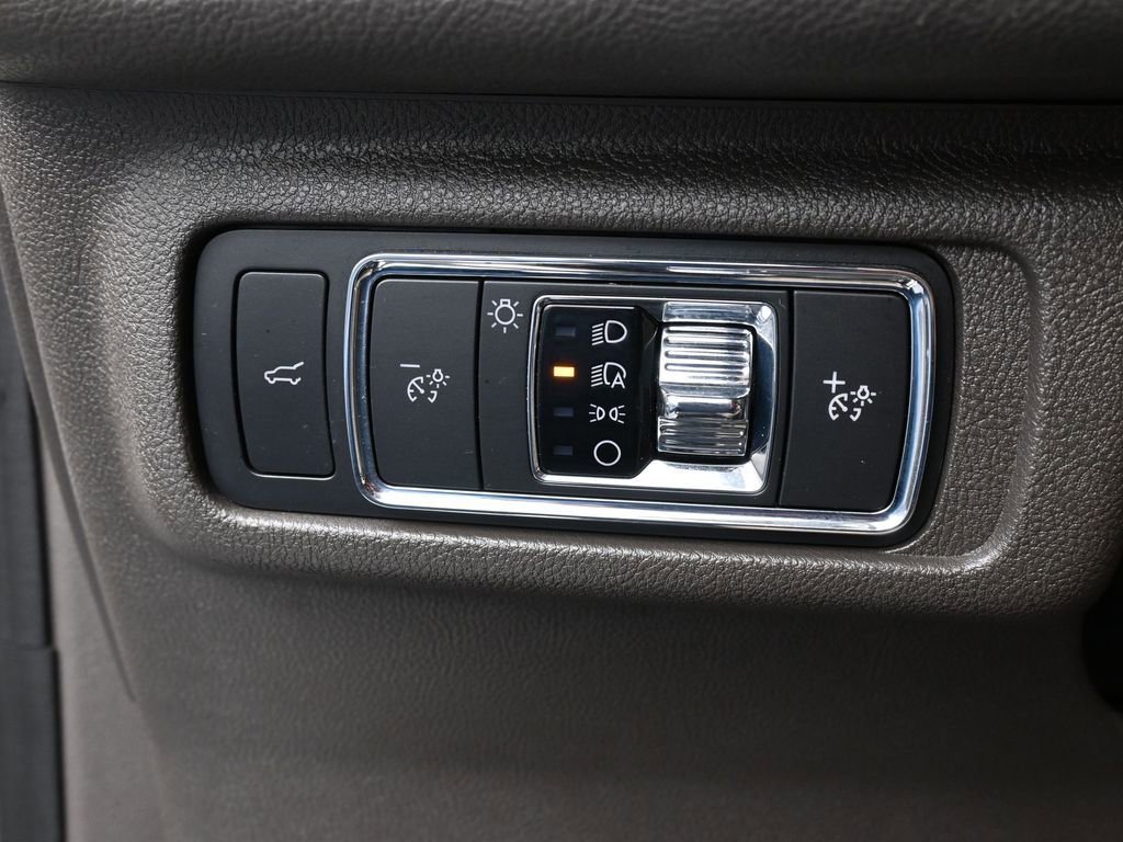 Used 2022 Lincoln Corsair Reserve image 37