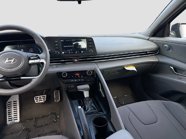 Certified 2026 Hyundai Elantra Sport FWD image 23