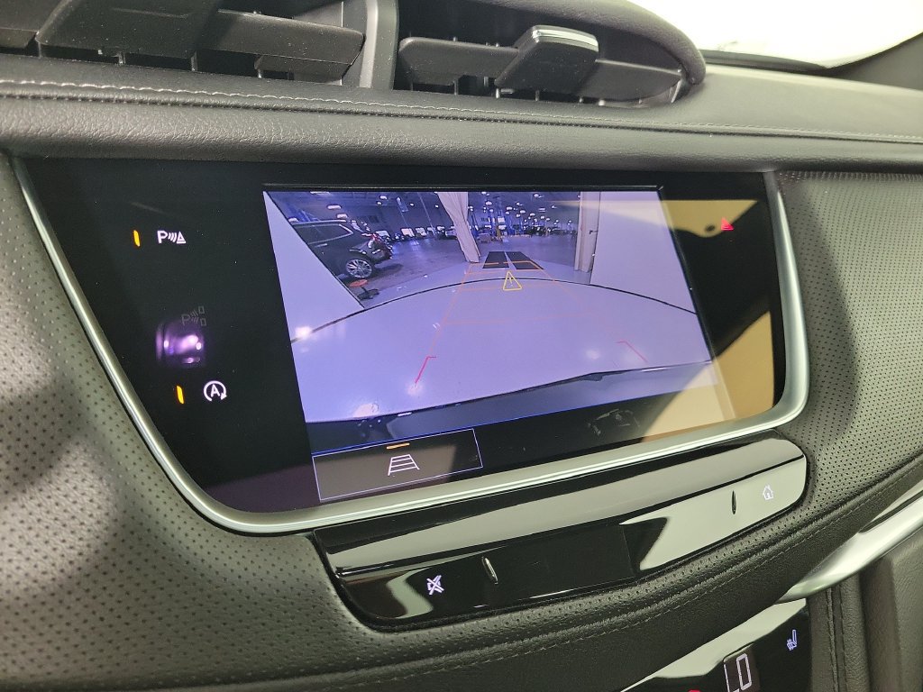 Used 2023 Cadillac XT5 Premium Luxury FWD image 28